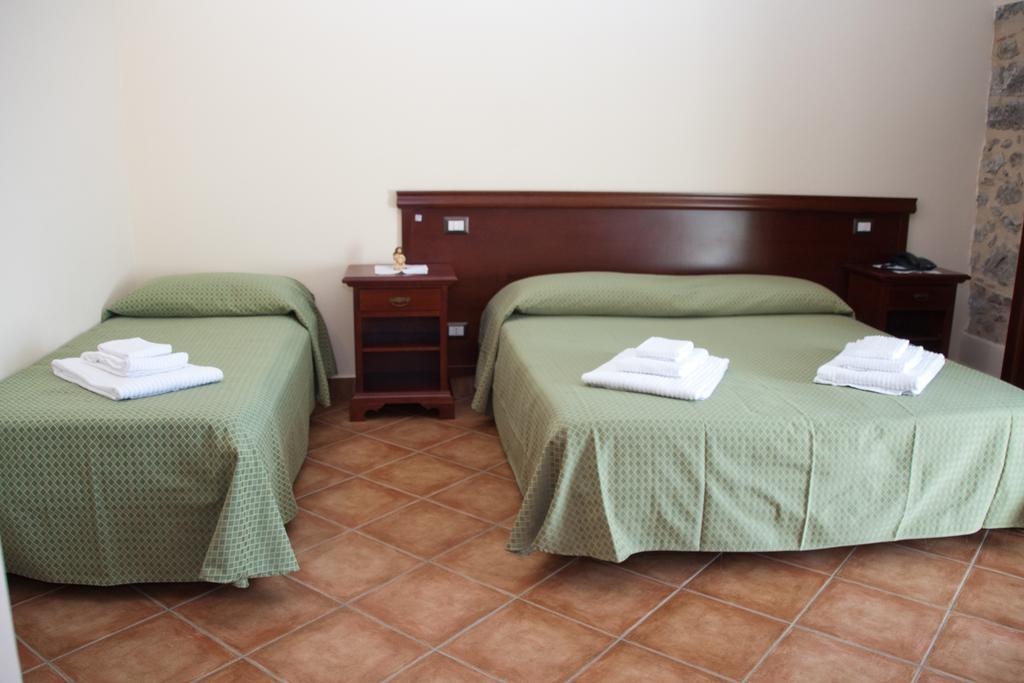 Agriturismo Valle Dell'Etna Roccella Valdemone Pokoj fotografie